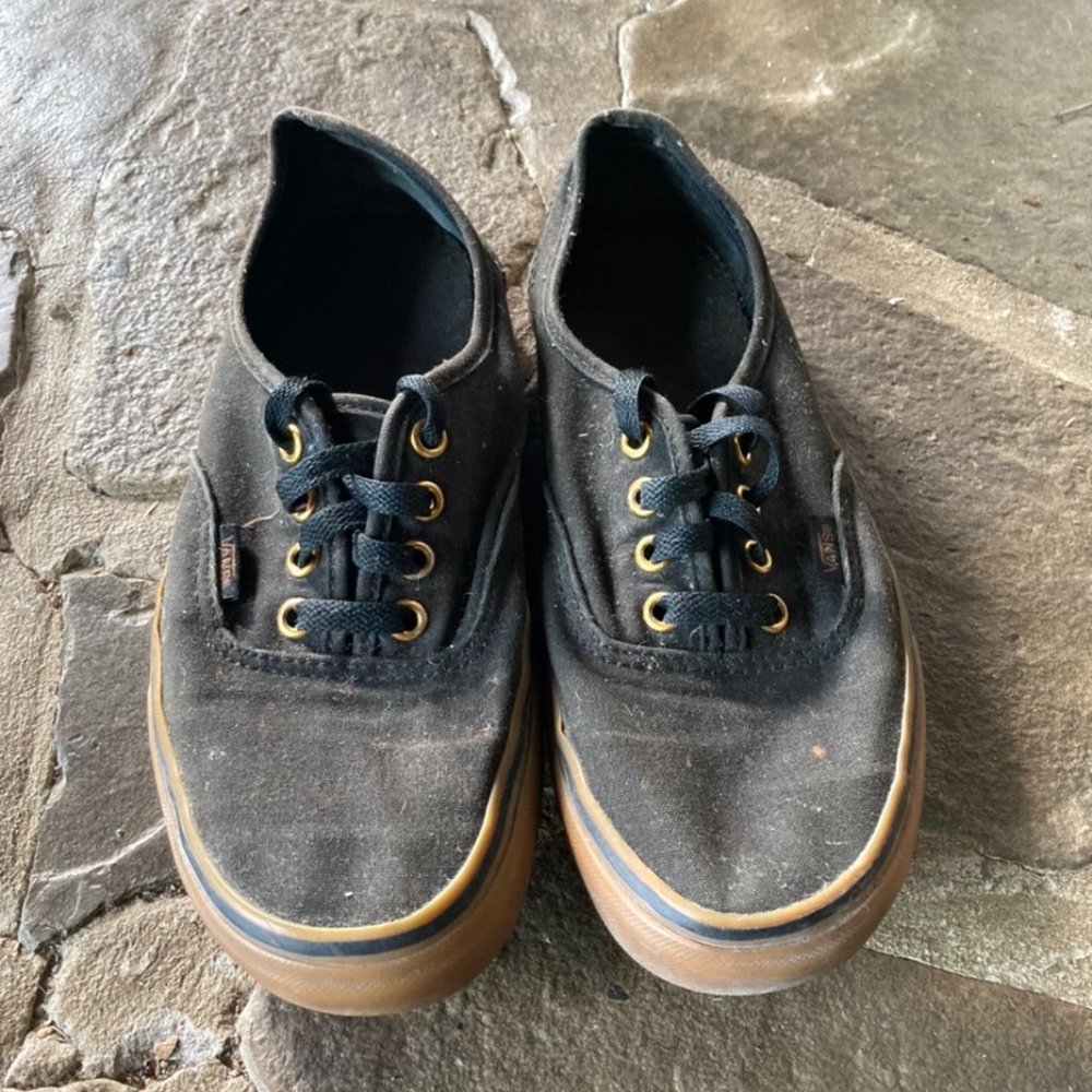 Vans Black Gum Authentic